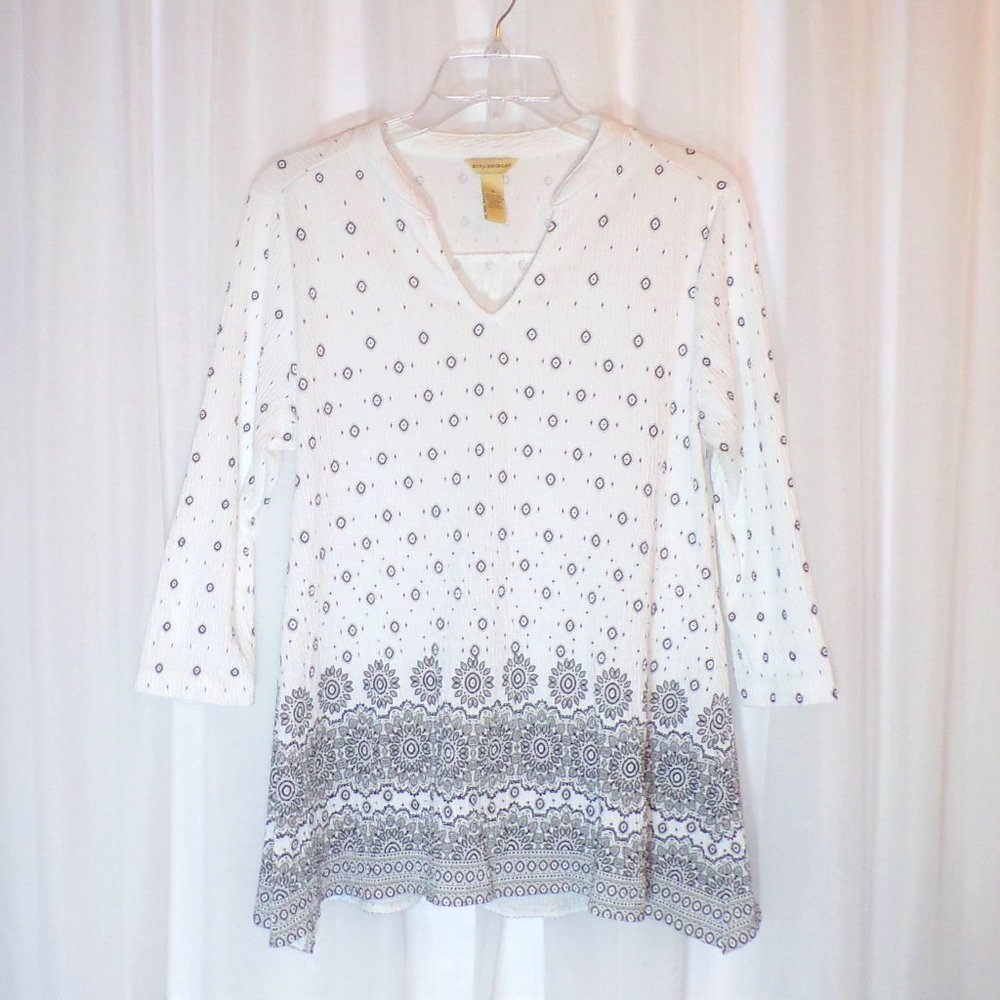 BIT & BRIDLE Boho Top Size SMALL White with Black Geometric Floral Print Tunic